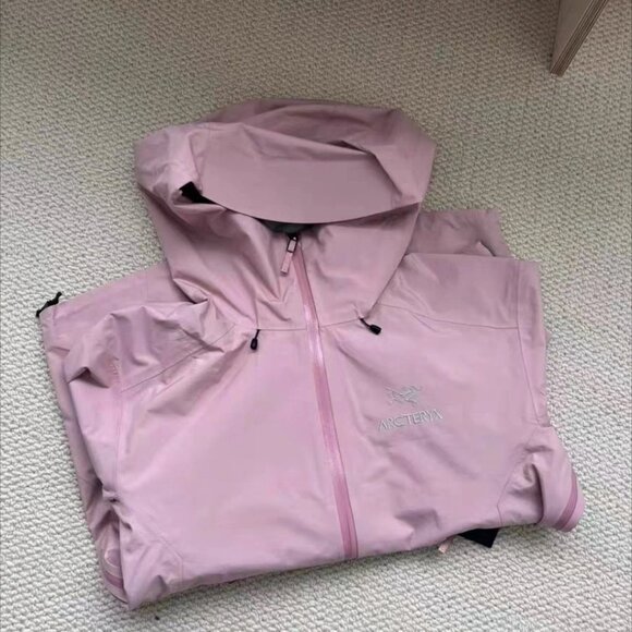 Arcteryx Beta Series Beta LT JacketHooded Hardshell Jacket, Size S - Picture 3 of 4